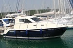 Charter plovila Hrvatska - Vektor 950 - na vezu