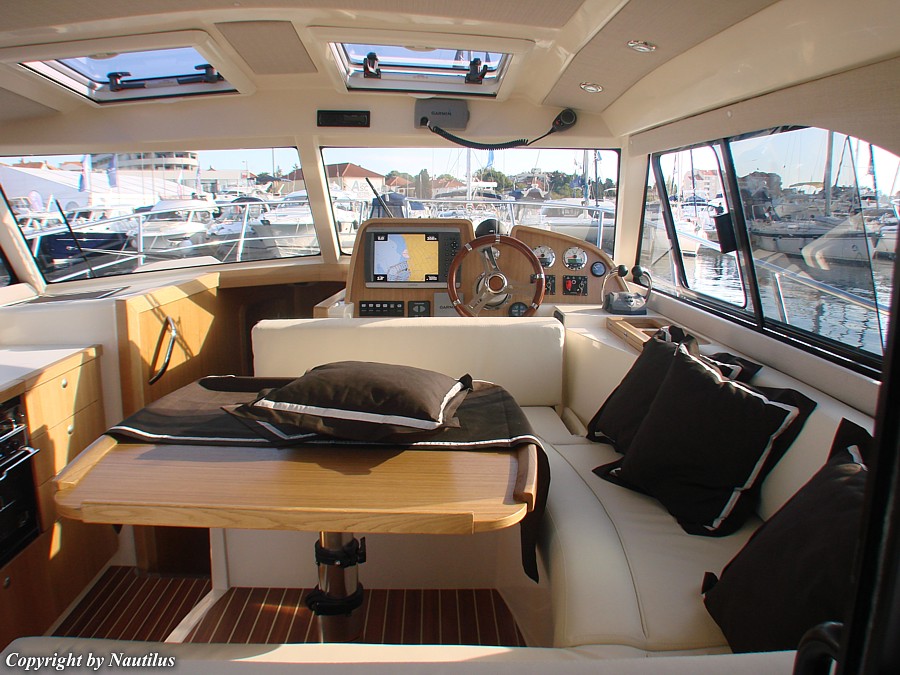 heads and 2 Yanmar diesel engines each with 150 HP. The yacht 
