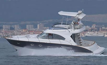 Motor yacht charter in Split, Croatia - Beneteau Antares 12