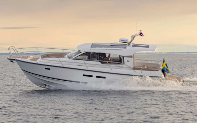 Nimbus 365 Coupe - Motor boat charter in Croatia