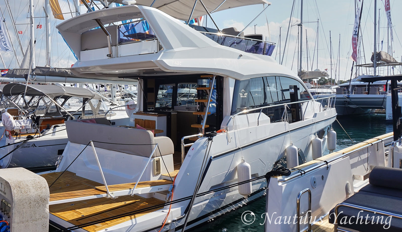 Croatia yacht charter - Sealine F430