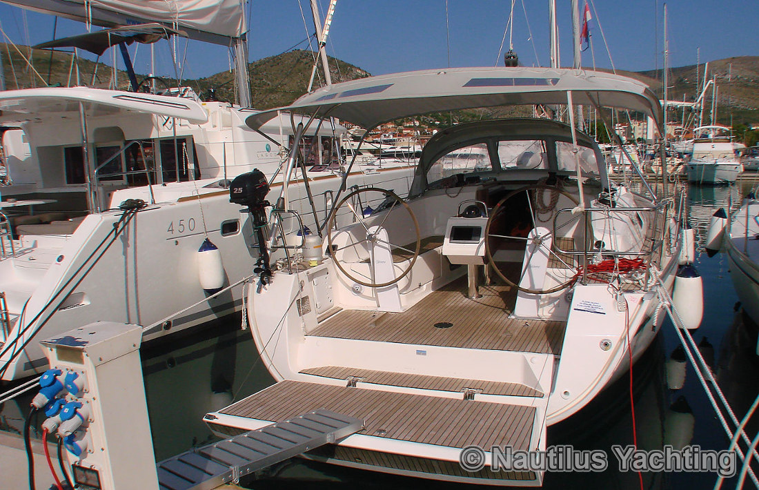 Sailboat charter in Croatia - Bavaria Cruiser 41