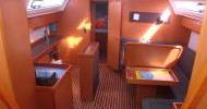 Bavaria Cruiser 46 - Spacious salon