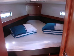 Bavaria 41 Cruiser V berth