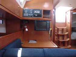 Bavaria 45C - Tavolo da carteggio