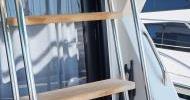 Scaletta di accesso al flybridge - Antares 36
