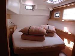 Catamaran Lagoon 450 double berth