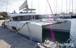 Lagoon 42