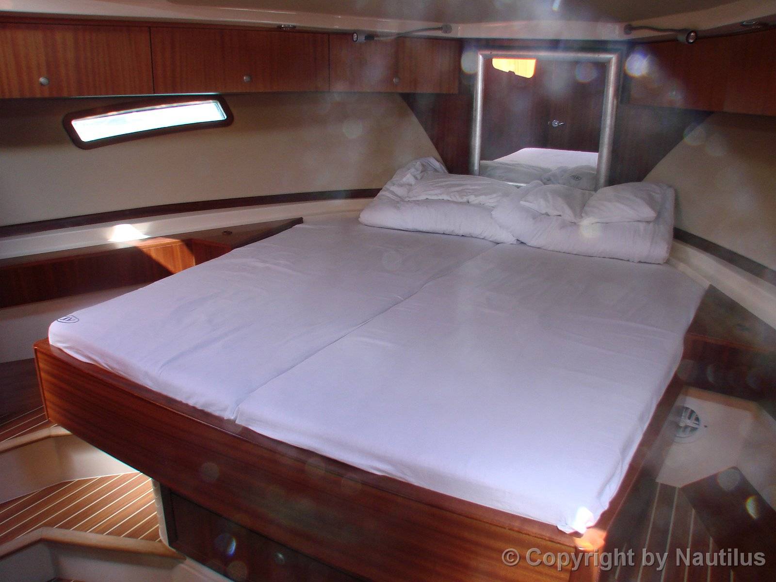 SAS Vektor Adriana 44, charter version, bow cabin