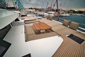 bali-58-fly-vordere-sonnenliegen-002