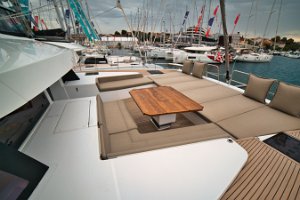 bali-58-fly-vordere-sonnenliegen-006