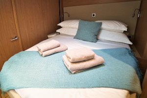 bali-58-fly-port-side-cabin-011