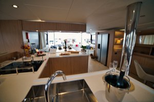 bali-58-fly-galley-012