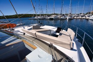 galeon-480-fly-bow-015