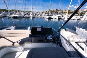 galeon-480-flybridge-001