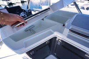 galeon-480-fly-exterior-011