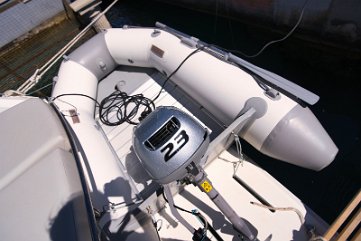 Highfield gumenjak i Honda motor Pouzdan tender s vanbrodskim motorom uključen uz 'Miami Vice' za vašu udobnost.