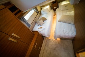 greenline-48-fly-port-side-cabin-014