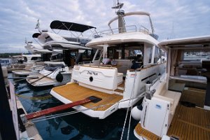 greenline-48-fly-red-hot-001