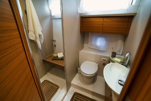 greenline-48-fly-toilet-005