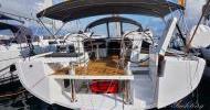 Rent a boat Hanse 548