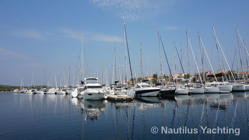 Charter baza Mandalina, Šibenik