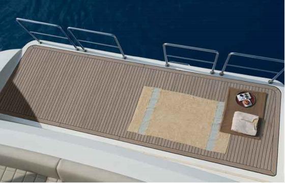 Azimut 85 - swiming platform