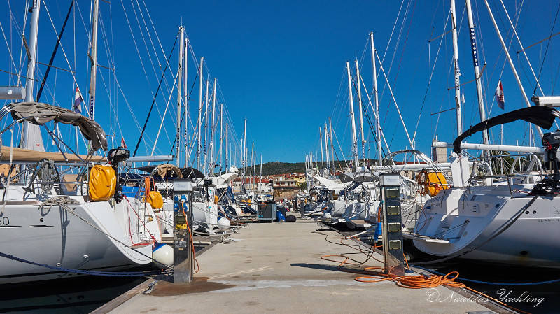 Charter baza Sibenik