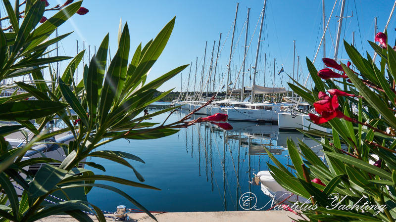 Charter baza i tehnička podrška - Šibenik