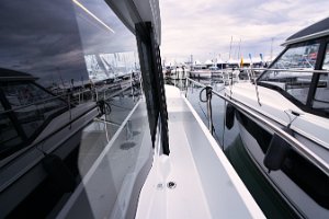 merry-fisher-1095-fly-serie2-seitendeck-gangbord-005