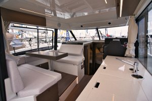 merry-fisher-1095-fly-serie2-salone-002