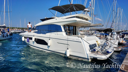 Prestige 520 Fly - Noleggio di yacht a motore di lusso in Croazia