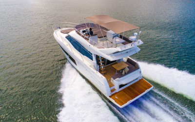 Motor yacht Prestige 460 Fly