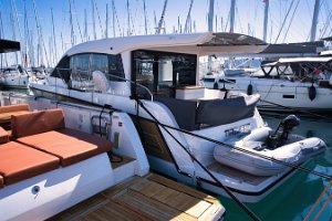sealine-c390-exterior-008