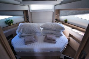 sealine-c390-interior-001