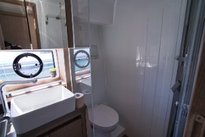 sealine-c390-interior-004