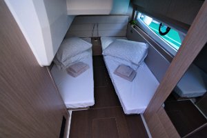 sealine-c390-interior-010
