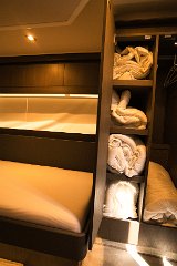 Stauraum Schränke bieten genügend Platz für Ihr Gepäck.