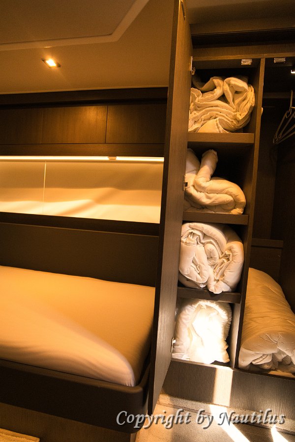 Prostor za stvari Ormari i pretinci nude dovoljno mjesta za vašu prtljagu.