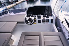 Console di Comando Fly Strumenti di navigazione moderni sul flybridge di 