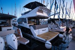 Design Motor Yacht Sealine F430 Design moderno e funzionale per il massimo comfort in mare.