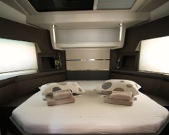 Sealine-F430-Cabins