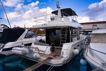 Swift Trawler 41 u bazi Pirovac, Šibenik Pogled na krmu 'Swift Home' u marini Pirovac. Spreman za istraživanje šibenskog arhipelaga.