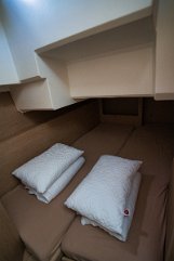 Beneteau Swift Trawler 41 - Alloggio flessibile Accogliente zona notte nella terza cabina, massimizza la capacità di questa barca a motore.