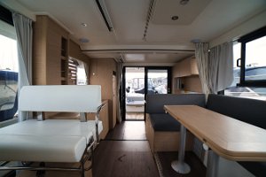 swift-trawler-41-fly-salon-013