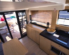 Virtess 420 Fly - Galley
